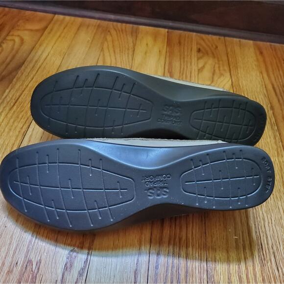 SAS beige cream women's shoes size 9.5 S flats loafers - Picture 10 of 10